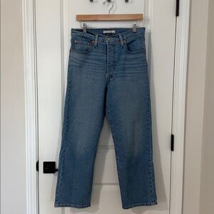 Levi’s Ribcage Straight Ankle Jeans